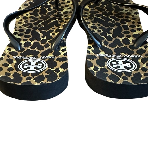 Tory Burch Black Tan Leopard Print Thong Flip Flops Cheetah Gold-tone Logo - Picture 5 of 7